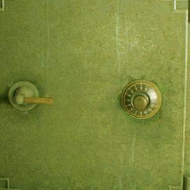 Как открыть все сейфы и шкафчики + головоломки в Resident Evil 3 Remake